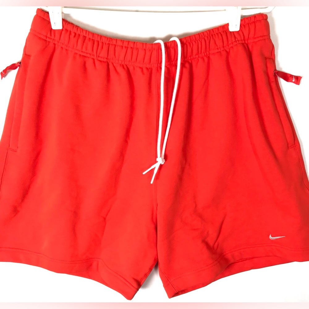Nike sportswear Mens solo swoosh French terry shorts size large orange